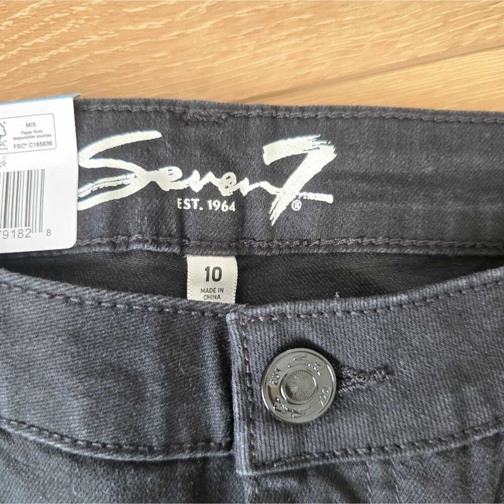 Seven7 Women's Bermuda Short - Picture 4 of 9